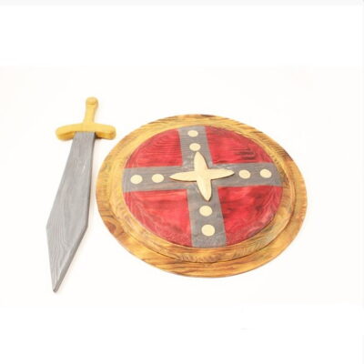 scudo e spada periodo celtico in legno
