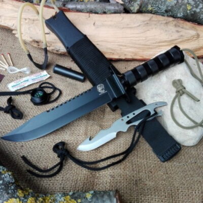 coltello survival completo di accessori e kit di soppravvivenza