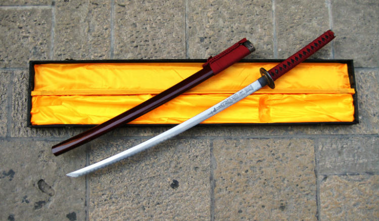 katana alta qualita' p7025 katana alta qualita' p7025