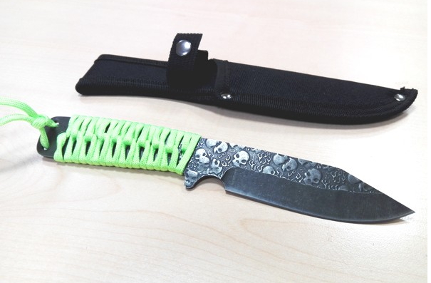 coltello survival teschi