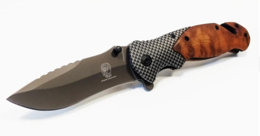 coltello con impugnatura legno e carbonio