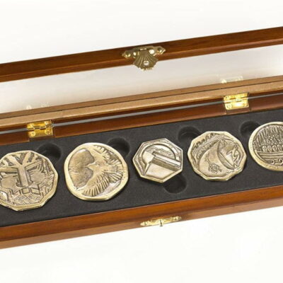 lo hobbit : dwarven treasure coin set