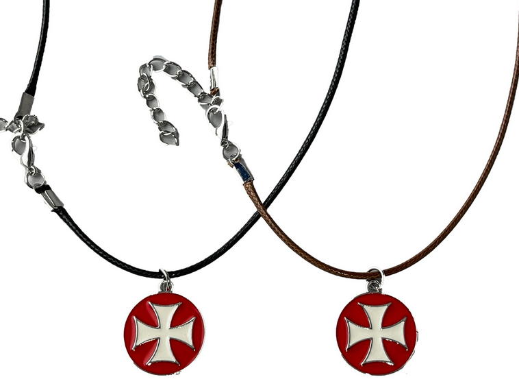 ciondolo templare sfondo rosso croce bianca