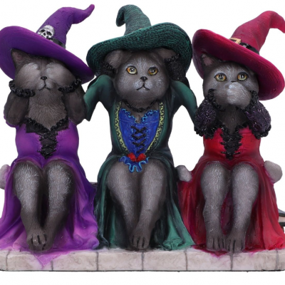 three wise witchy kittys